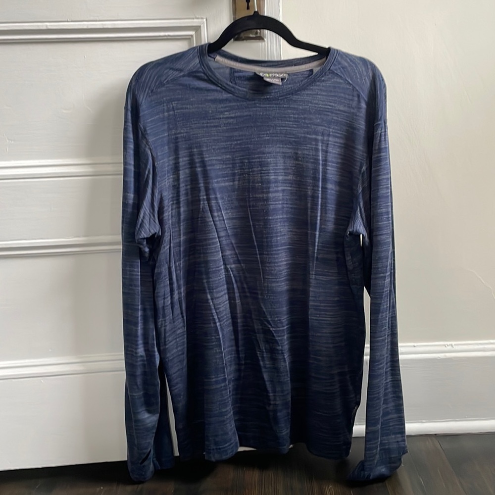 Men’s performance exofficio long sleeve tee.